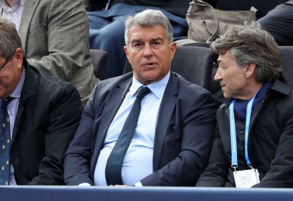 世体：巴萨董事会进军策动诺坎普程度，和1亿VIP座位的财务审计