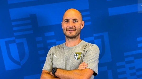 官方：米兰旧将帕莱塔重回帕尔马，投入一线队闇练组