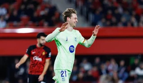 搅局? 巴萨中场中枢续约卡壳, 薪资炸弹要爆?