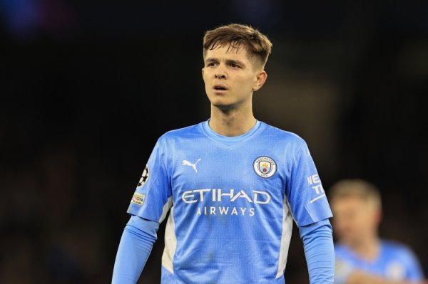 罗马诺：诺丁汉丛林对签下麦卡蒂感到乐不雅，接近竣事理论合同