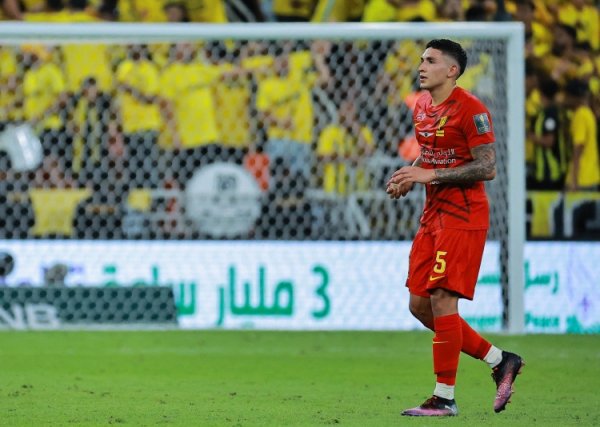 罗马诺：勒沃库森商量引进卡迪西亚中场埃兹奎尔