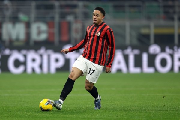 TA：利兹联非凡米兰前卫奥卡福 现阶段俱乐部间尚未进行谈判