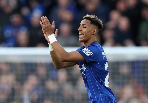 TA：诺丁汉丛林3750万镑签哈钦森达条约，再度冲突队史引援记录