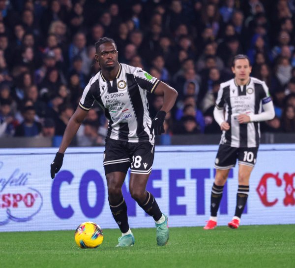 意媒：里尔但愿签回帕瓦尔，国米计划引进索勒替代&估价2000万欧