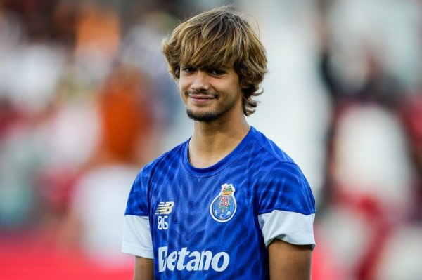 黑店卖东说念主！记者：吉达网络准备7500万欧分期买波尔图18岁中场莫拉