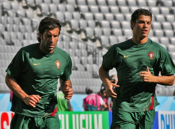 球报清晰9月5日慈善赛：天下据说vs葡萄牙据说，菲戈卡卡领衔