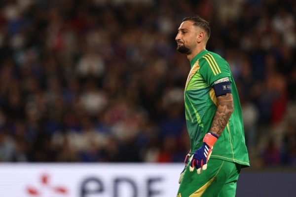 罗马诺：多纳鲁马转会费3000万至3500万欧，球员已准备好加盟曼城