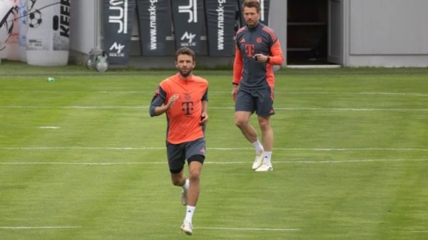 其实不思走！图片报：温哥华白浪放假，穆勒叕回到拜仁基地现实