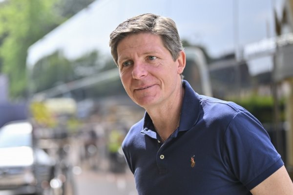 坚忍不放东谈主！记者：水晶宫主帅暗示若格伊离开，我方会提倡离职