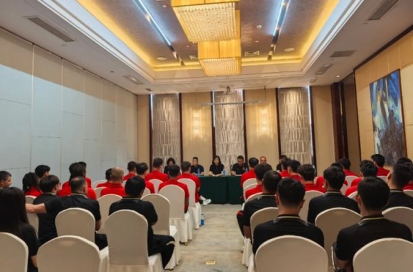 挽救想想，凝团员力！苏州东吴足球俱乐部召开全体大会