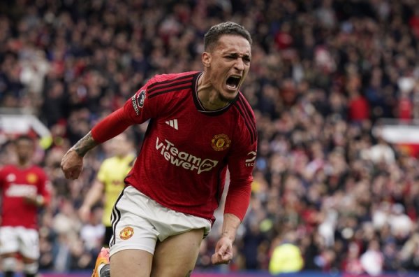 太阳报：曼联队友质疑安东尼的智商，甚而他对食堂使命主谈主员的格调