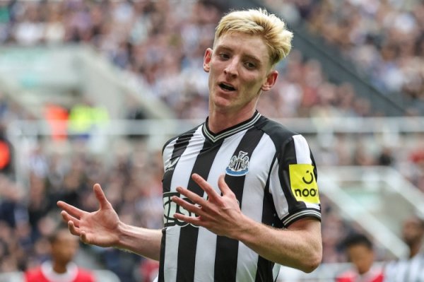 考迪：照旧对戈登离开埃弗顿的神志感到失望，但他当今如实很出色