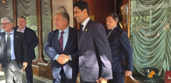 世体：俱乐部之间干系泄露好转，拉波尔塔和纳赛尔赛前共进午餐