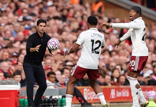 阿尔特塔有妙招, 聘任讲和机的航行员来指令球员之间的换取