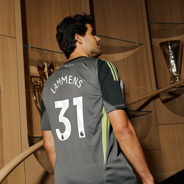 2100万欧挖到宝了？邮报：曼联临了一刻烧毁大马丁给与拉门斯