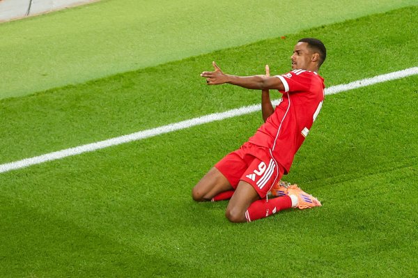 伊萨克：离开纽卡后没和埃迪-豪相同过，昔时的事就翻篇吧