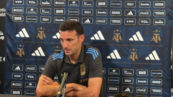 斯卡洛尼：让冈萨雷斯踢边卫是因为他有这个智商，与敌手无关