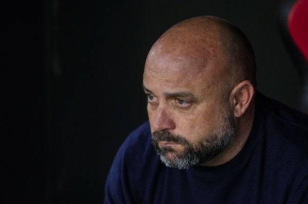 西班经纪东谈主主帅：从小就不心爱巴萨，不是因为执教西班经纪东谈主才这样说