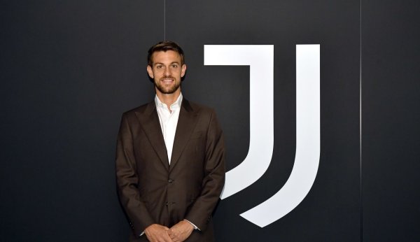 全商场：鲁加尼讲解了我方的价值，尤文决定留住31岁意大利后卫