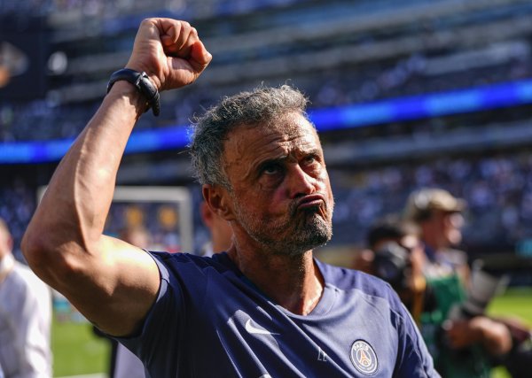 卫冕冠军风姿，巴黎成为欧冠历史首支单一日积年打进40+进球球队