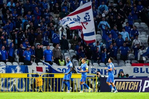 业内东谈主士：申花球员在场上有些偏软，大略率等于亚冠带来的后遗症