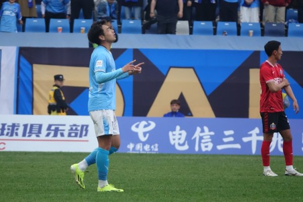 博主：当天英博声势中莫得出现赵学斌的身影，他疑似出现拉伤