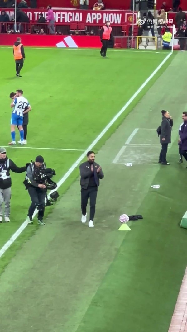 曼联三连胜后，阿莫林精神形貌立时好起来了😆