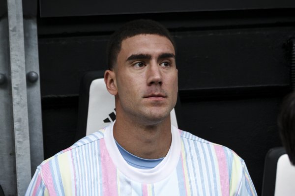 斯基拉：弗拉霍维奇的续约取决薪资条件，若超1000万欧将不会罢了