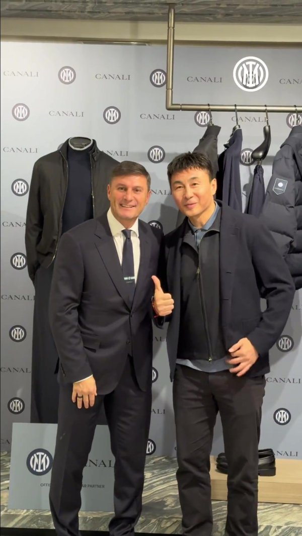 致意传承，亦致意醉心🖤💙萨内蒂与李玮锋交换球衣