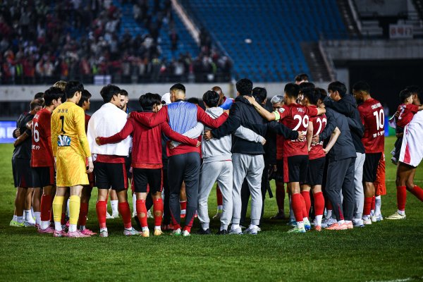 津媒：亚泰左迁有外因更有本身问题，声势颓势+外助引进差错