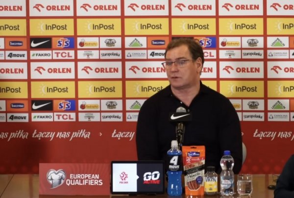 波兰主帅：觉得咱们更接近见效，和科曼开打趣要辞宇宙杯痛击荷兰