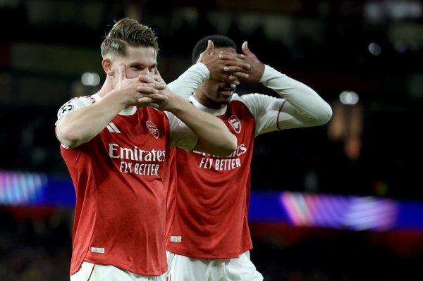 爱将😍塔帅盛赞约克雷斯：他的跑动才智、积极性王人备号称顶级