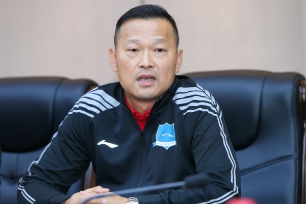 武汉江大女足主帅：感谢老队员咬牙坚抓 亚冠是考验更生力量平台