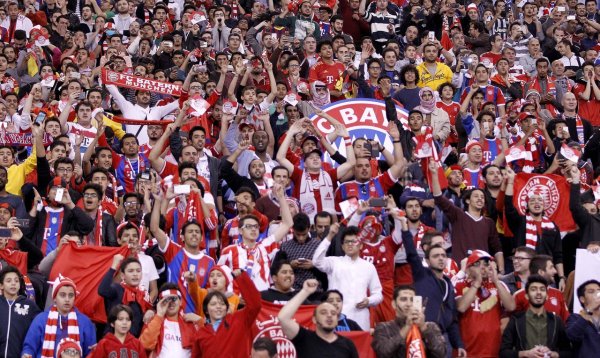 德媒：德国球迷组织发出警告，若加强球场安全顺次将激勉更多抗议