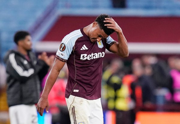 埃梅里：沃特金斯一直受膝伤困扰，他需要休息来缓解难受