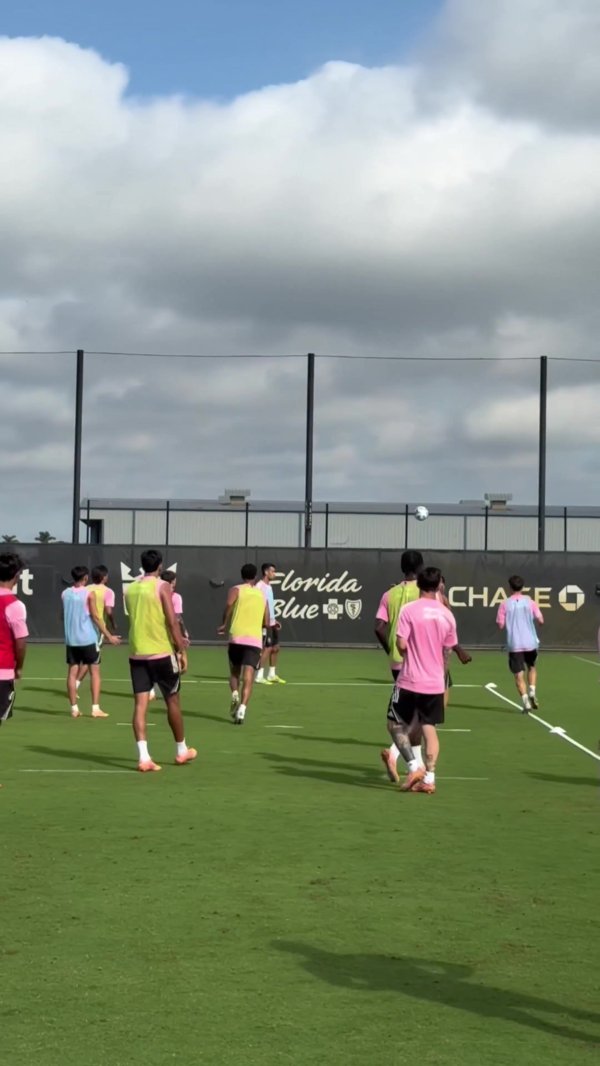 玩出花了！梅西锻真金不怕火大秀NoLookPass，下场将争夺好意思职联总决赛冠军